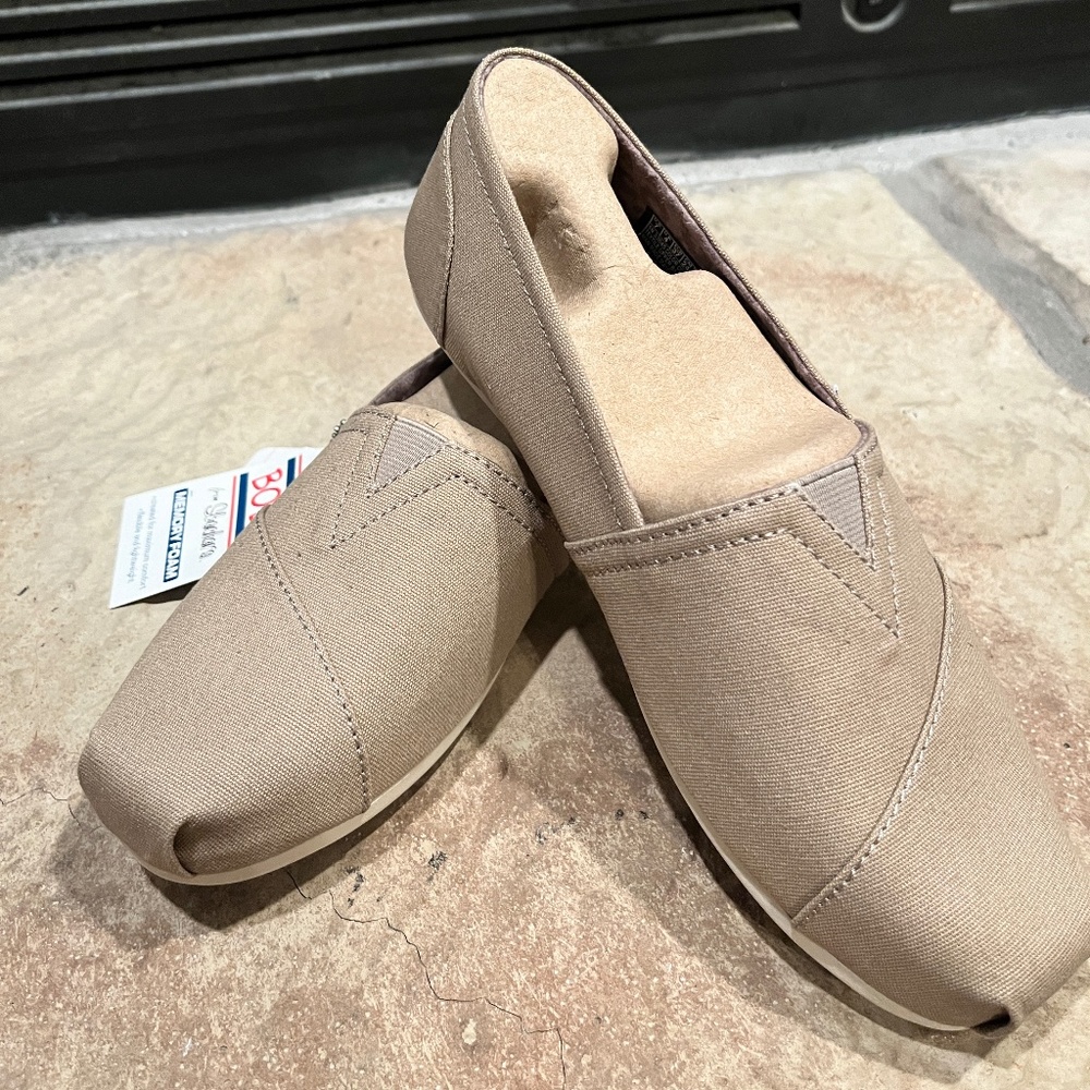 BOBS by Sketchers Memory Foam shoes, Sz 7